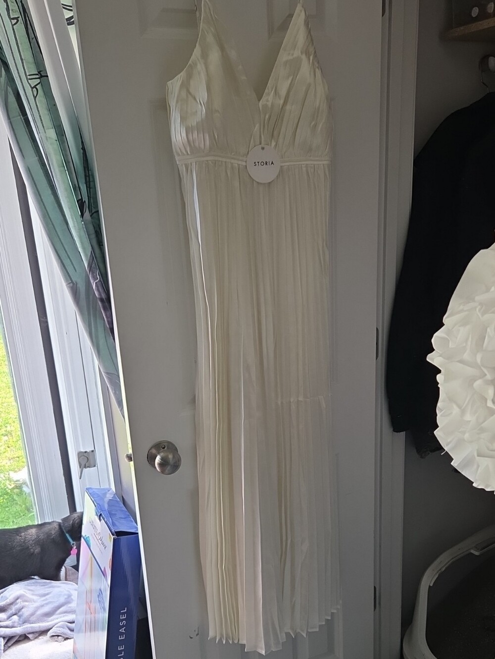 Storia Cream Pleated V-Neck Jumper